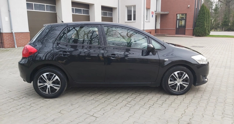 Toyota Auris cena 12500 przebieg: 285000, rok produkcji 2007 z Pionki małe 277
